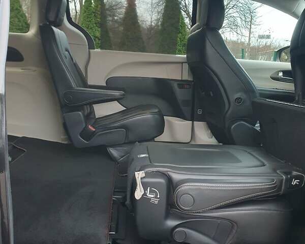 Черный Крайслер Пасифик, объемом двигателя 3.6 л и пробегом 104 тыс. км за 18999 $, фото 40 на Automoto.ua