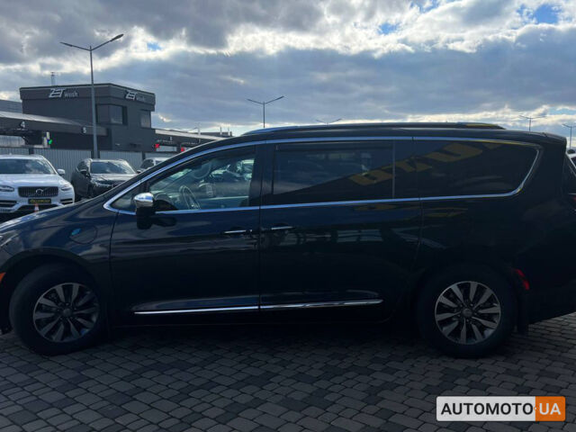 Чорний Крайслер Pacifica, об'ємом двигуна 3.6 л та пробігом 208 тис. км за 36000 $, фото 3 на Automoto.ua