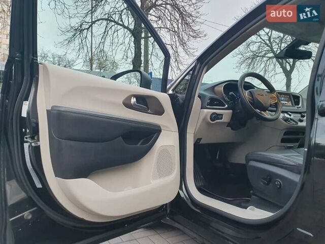 Черный Крайслер Пасифик, объемом двигателя 3.6 л и пробегом 104 тыс. км за 18999 $, фото 26 на Automoto.ua