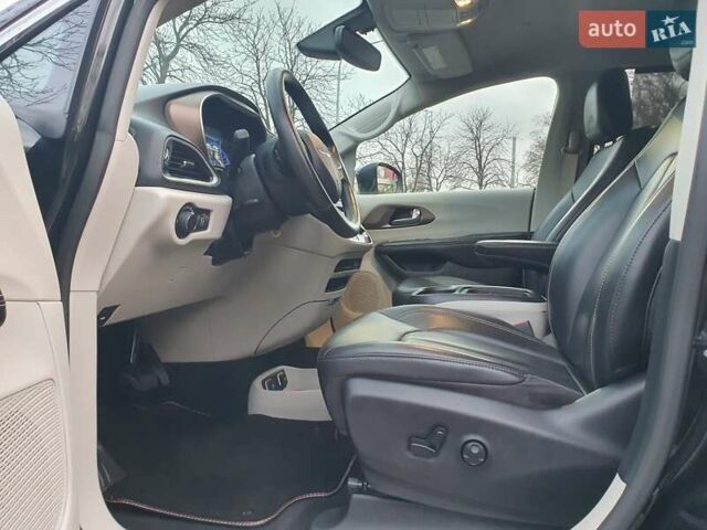 Черный Крайслер Пасифик, объемом двигателя 3.6 л и пробегом 104 тыс. км за 18999 $, фото 27 на Automoto.ua