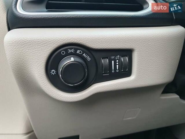 Черный Крайслер Пасифик, объемом двигателя 3.6 л и пробегом 104 тыс. км за 18999 $, фото 61 на Automoto.ua