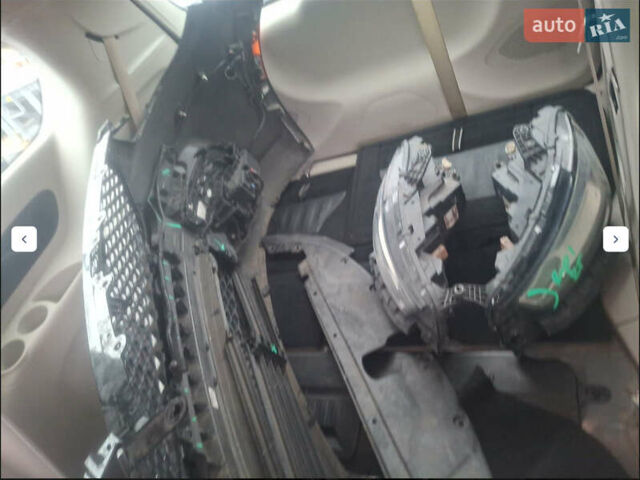 Чорний Крайслер Pacifica, об'ємом двигуна 3.6 л та пробігом 262 тис. км за 14500 $, фото 18 на Automoto.ua