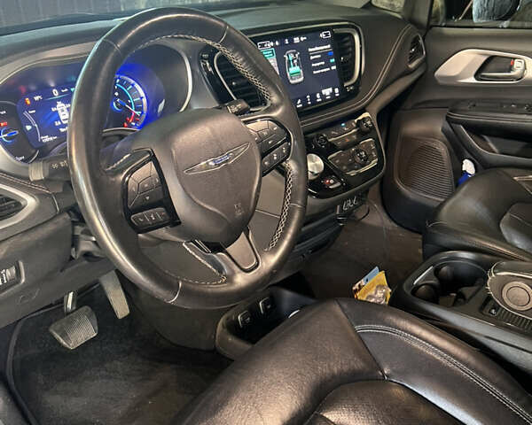 Чорний Крайслер Pacifica, об'ємом двигуна 3.61 л та пробігом 119 тис. км за 35000 $, фото 25 на Automoto.ua