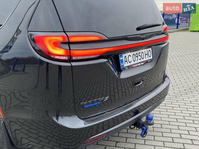 Черный Крайслер Пасифик, объемом двигателя 3.6 л и пробегом 23 тыс. км за 31000 $, фото 9 на Automoto.ua