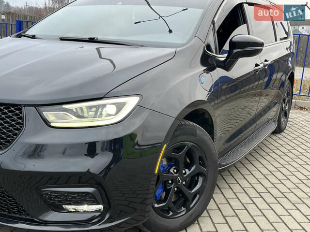 Черный Крайслер Пасифик, объемом двигателя 3.6 л и пробегом 23 тыс. км за 31000 $, фото 6 на Automoto.ua