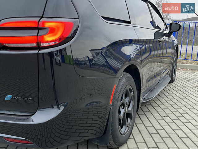 Черный Крайслер Пасифик, объемом двигателя 3.6 л и пробегом 23 тыс. км за 31000 $, фото 12 на Automoto.ua