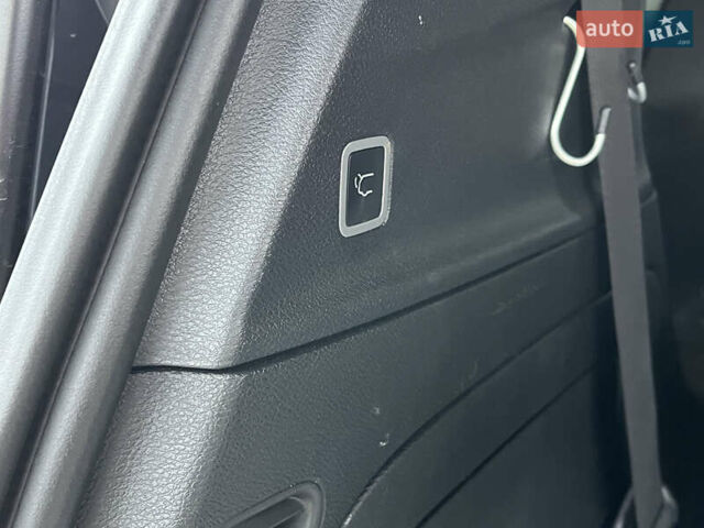 Черный Крайслер Пасифик, объемом двигателя 3.6 л и пробегом 23 тыс. км за 31000 $, фото 23 на Automoto.ua