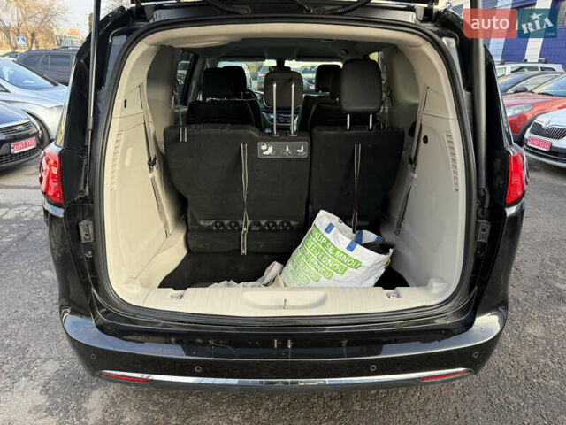 Чорний Крайслер Pacifica, об'ємом двигуна 3.6 л та пробігом 200 тис. км за 21950 $, фото 39 на Automoto.ua