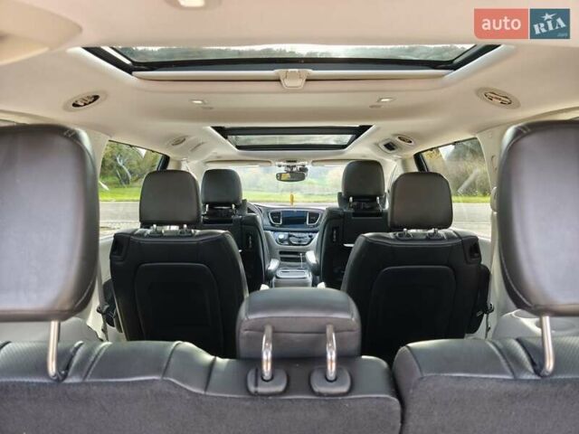 Чорний Крайслер Pacifica, об'ємом двигуна 3.61 л та пробігом 112 тис. км за 25638 $, фото 23 на Automoto.ua