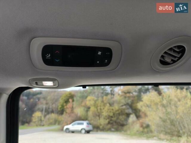 Чорний Крайслер Pacifica, об'ємом двигуна 3.61 л та пробігом 112 тис. км за 25638 $, фото 18 на Automoto.ua