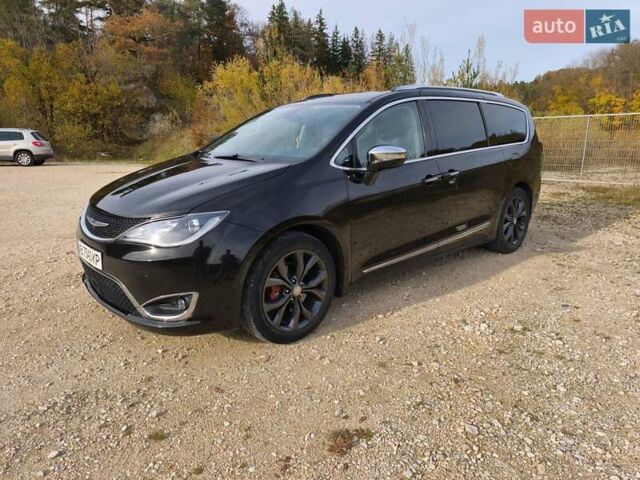 Чорний Крайслер Pacifica, об'ємом двигуна 3.61 л та пробігом 112 тис. км за 25638 $, фото 10 на Automoto.ua