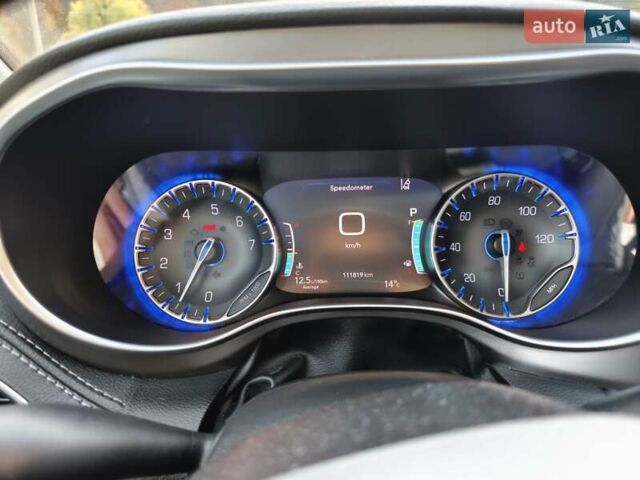 Чорний Крайслер Pacifica, об'ємом двигуна 3.61 л та пробігом 112 тис. км за 25638 $, фото 12 на Automoto.ua