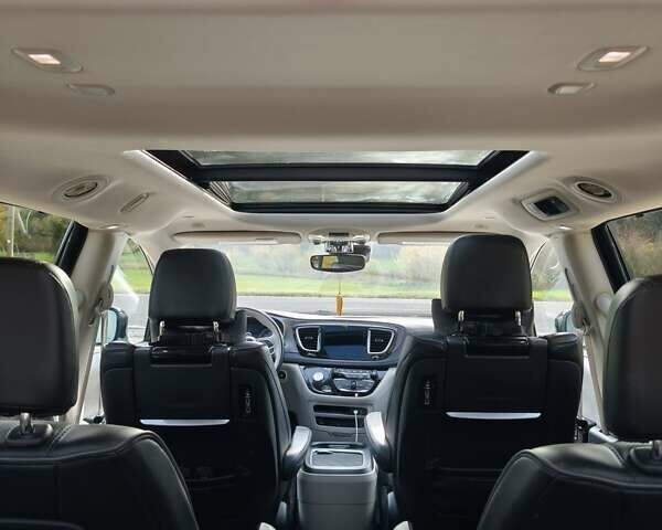 Чорний Крайслер Pacifica, об'ємом двигуна 3.61 л та пробігом 112 тис. км за 25638 $, фото 22 на Automoto.ua