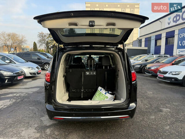 Чорний Крайслер Pacifica, об'ємом двигуна 3.6 л та пробігом 200 тис. км за 21950 $, фото 38 на Automoto.ua