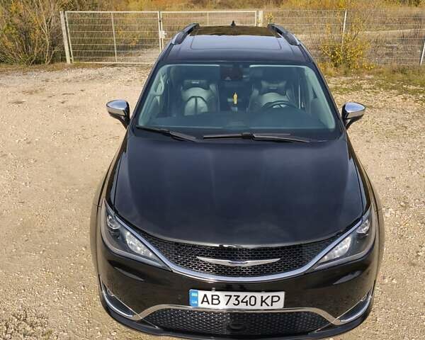 Чорний Крайслер Pacifica, об'ємом двигуна 3.61 л та пробігом 112 тис. км за 25638 $, фото 9 на Automoto.ua