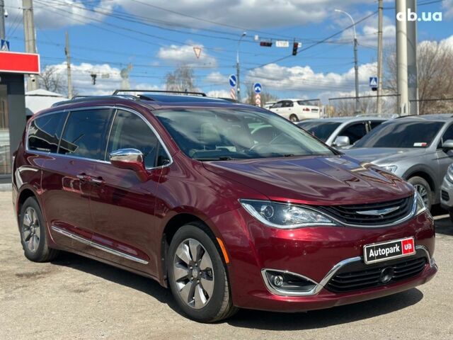 Червоний Крайслер Pacifica, об'ємом двигуна 3.6 л та пробігом 237 тис. км за 26990 $, фото 2 на Automoto.ua