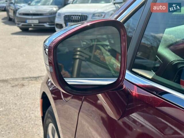 Червоний Крайслер Pacifica, об'ємом двигуна 3.6 л та пробігом 237 тис. км за 24790 $, фото 14 на Automoto.ua