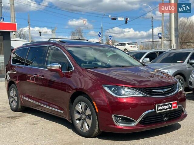 Червоний Крайслер Pacifica, об'ємом двигуна 3.6 л та пробігом 237 тис. км за 24790 $, фото 2 на Automoto.ua