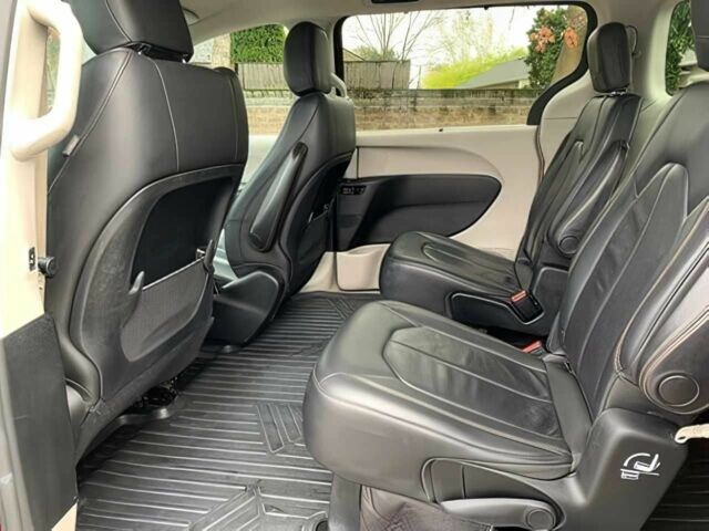 Красный Крайслер Пасифик, объемом двигателя 3.6 л и пробегом 44 тыс. км за 5000 $, фото 11 на Automoto.ua