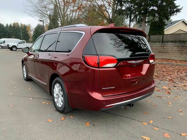 Красный Крайслер Пасифик, объемом двигателя 3.6 л и пробегом 44 тыс. км за 5000 $, фото 5 на Automoto.ua