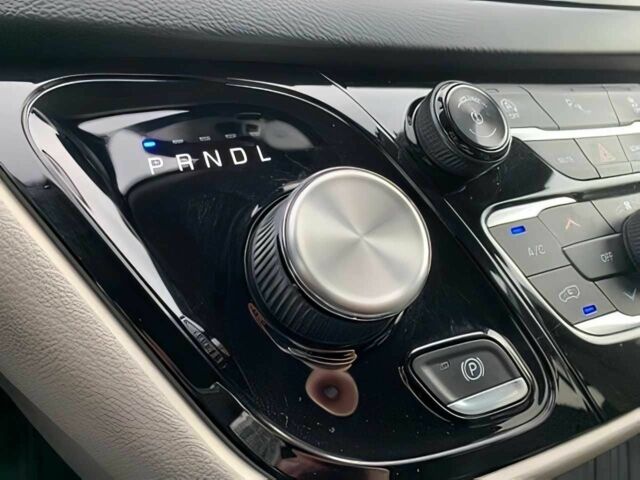 Красный Крайслер Пасифик, объемом двигателя 3.6 л и пробегом 44 тыс. км за 5000 $, фото 10 на Automoto.ua