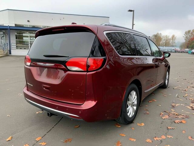 Красный Крайслер Пасифик, объемом двигателя 3.6 л и пробегом 44 тыс. км за 5000 $, фото 3 на Automoto.ua