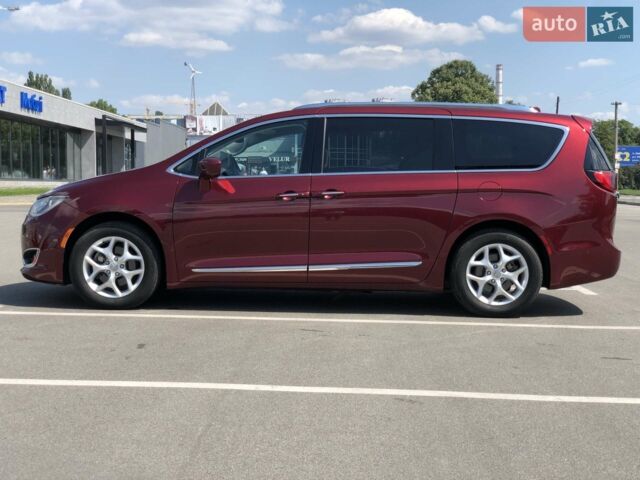 Червоний Крайслер Pacifica, об'ємом двигуна 3.6 л та пробігом 114 тис. км за 24500 $, фото 1 на Automoto.ua