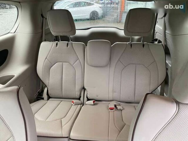 Крайслер Пасифик, объемом двигателя 0 л и пробегом 199 тыс. км за 13400 $, фото 19 на Automoto.ua