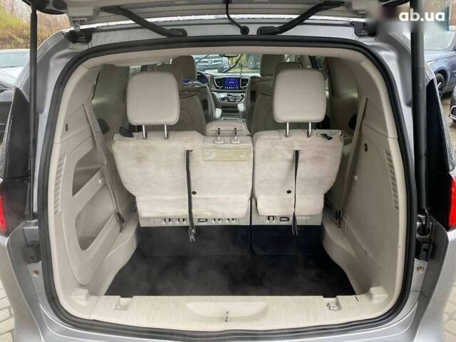 Крайслер Пасифик, объемом двигателя 0 л и пробегом 199 тыс. км за 13400 $, фото 24 на Automoto.ua