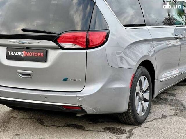 Крайслер Пасифик, объемом двигателя 0 л и пробегом 156 тыс. км за 23490 $, фото 11 на Automoto.ua