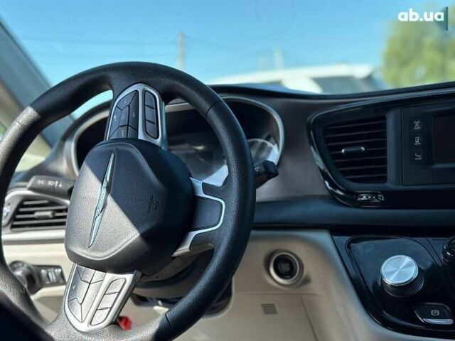 Крайслер Пасифик, объемом двигателя 3.6 л и пробегом 155 тыс. км за 11000 $, фото 6 на Automoto.ua