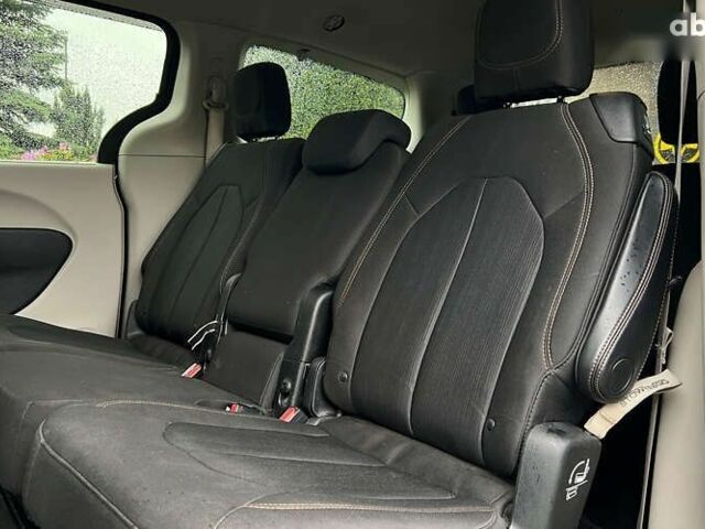 Крайслер Pacifica, об'ємом двигуна 3.6 л та пробігом 106 тис. км за 24400 $, фото 9 на Automoto.ua