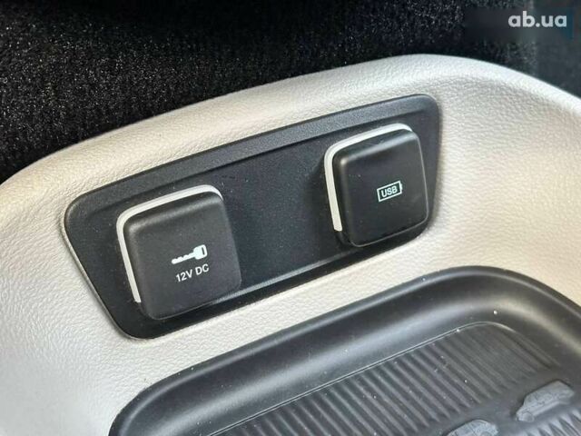 Крайслер Пасифик, объемом двигателя 0 л и пробегом 156 тыс. км за 22990 $, фото 26 на Automoto.ua