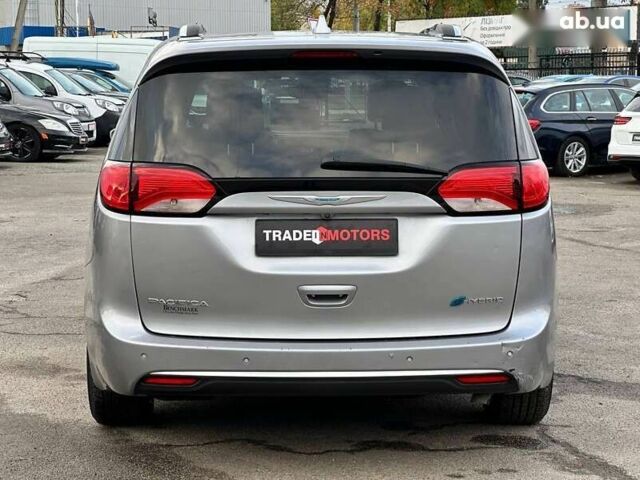 Крайслер Пасифик, объемом двигателя 0 л и пробегом 156 тыс. км за 22990 $, фото 13 на Automoto.ua