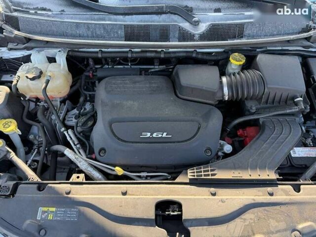 Крайслер Пасифик, объемом двигателя 3.6 л и пробегом 155 тыс. км за 11000 $, фото 5 на Automoto.ua
