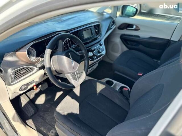 Крайслер Пасифик, объемом двигателя 3.6 л и пробегом 158 тыс. км за 10800 $, фото 4 на Automoto.ua