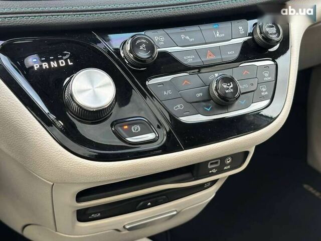 Крайслер Пасифик, объемом двигателя 0 л и пробегом 156 тыс. км за 22990 $, фото 24 на Automoto.ua