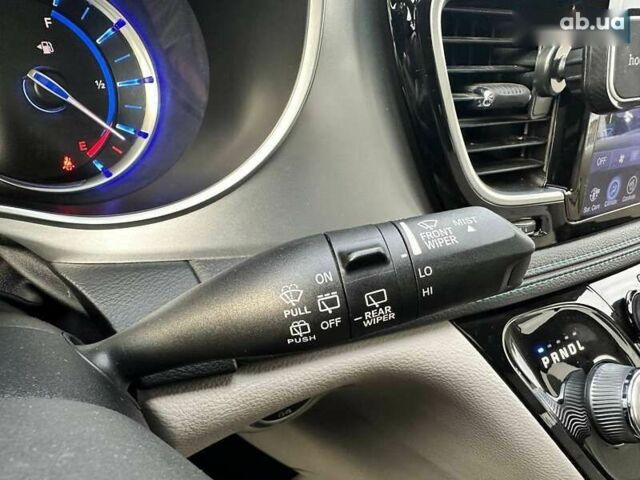 Крайслер Пасифик, объемом двигателя 0 л и пробегом 156 тыс. км за 23490 $, фото 25 на Automoto.ua