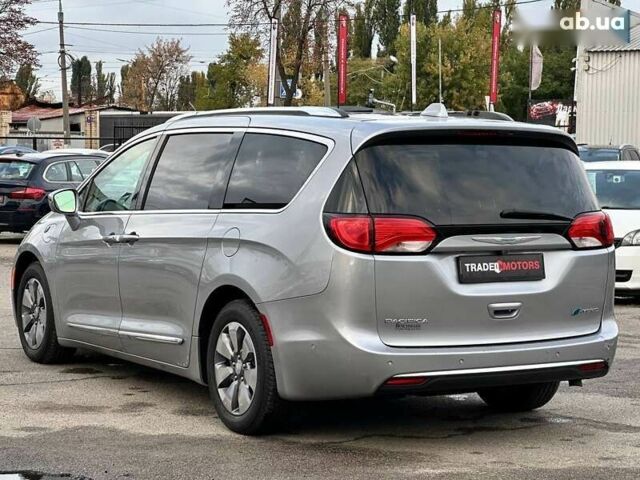 Крайслер Pacifica, об'ємом двигуна 0 л та пробігом 156 тис. км за 22390 $, фото 10 на Automoto.ua
