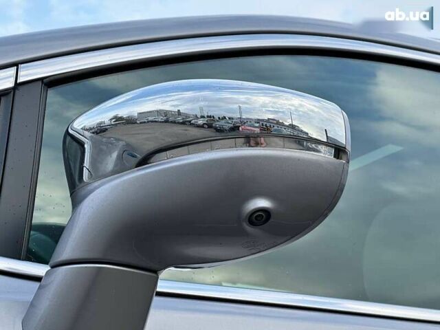 Крайслер Пасифик, объемом двигателя 0 л и пробегом 156 тыс. км за 23490 $, фото 15 на Automoto.ua