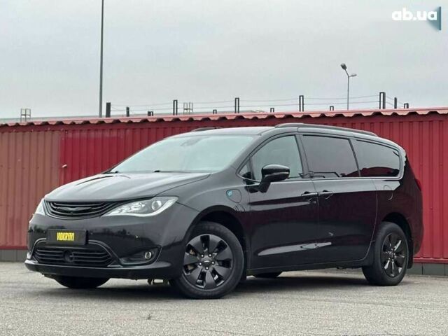 Крайслер Pacifica, об'ємом двигуна 0 л та пробігом 233 тис. км за 20350 $, фото 4 на Automoto.ua