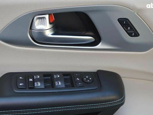 Крайслер Пасифик, объемом двигателя 0 л и пробегом 43 тыс. км за 28500 $, фото 19 на Automoto.ua