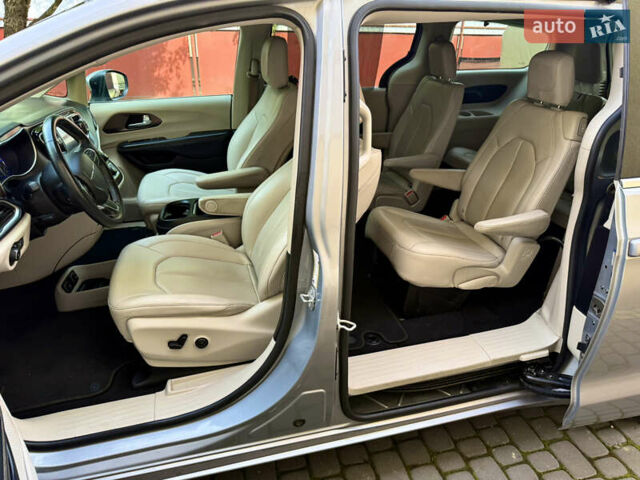 Крайслер Pacifica, об'ємом двигуна 3.6 л та пробігом 180 тис. км за 15300 $, фото 2 на Automoto.ua