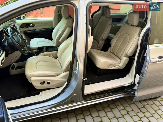 Крайслер Pacifica, об'ємом двигуна 3.6 л та пробігом 180 тис. км за 15300 $, фото 6 на Automoto.ua