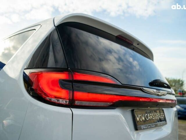 Крайслер Pacifica, об'ємом двигуна 3.6 л та пробігом 135 тис. км за 28000 $, фото 11 на Automoto.ua