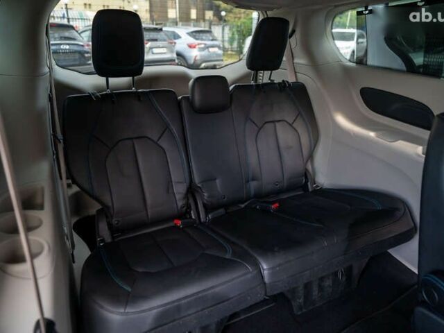 Крайслер Pacifica, об'ємом двигуна 3.6 л та пробігом 135 тис. км за 28000 $, фото 29 на Automoto.ua