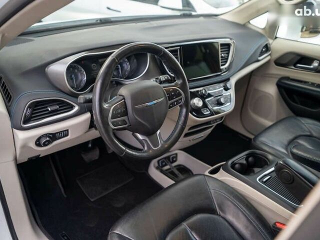 Крайслер Pacifica, об'ємом двигуна 3.6 л та пробігом 135 тис. км за 28000 $, фото 13 на Automoto.ua