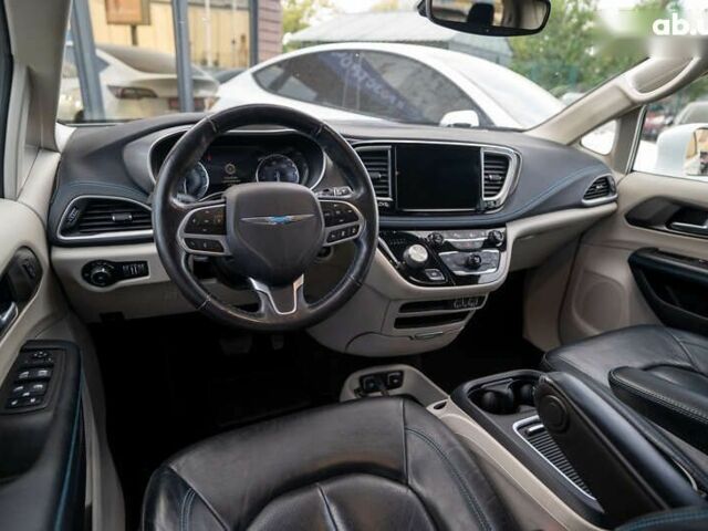 Крайслер Pacifica, об'ємом двигуна 3.6 л та пробігом 135 тис. км за 28000 $, фото 18 на Automoto.ua