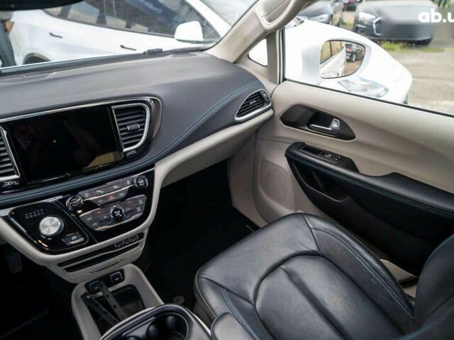 Крайслер Pacifica, об'ємом двигуна 3.6 л та пробігом 135 тис. км за 28000 $, фото 20 на Automoto.ua