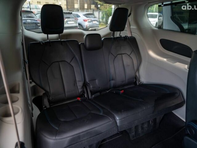 Крайслер Pacifica, об'ємом двигуна 0 л та пробігом 128 тис. км за 36900 $, фото 5 на Automoto.ua